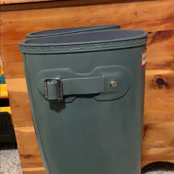 Tall green classic hunter boots - Picture 2 of 4